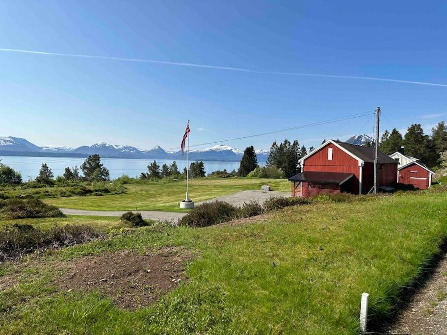 Nyt Stillheten I Et Hjem I Naturskjonne Omgivelser Molde